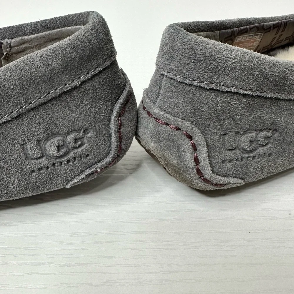 UGG Women’s Lizzy Mocassin Slip On Shoes Size 7 - Picture 10 of 12